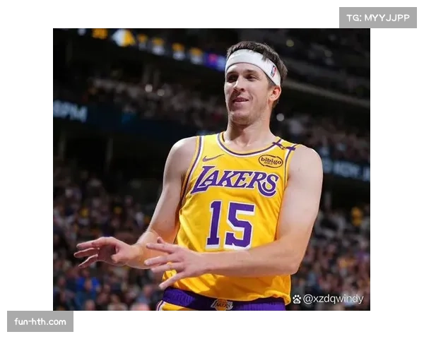 里夫斯生涯真实命中率63.2%创后卫纪录 湖人后卫展现高效进攻表现